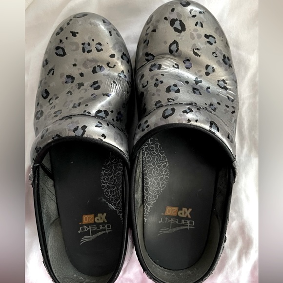 Dansko Leopard Print - Picture 1 of 6